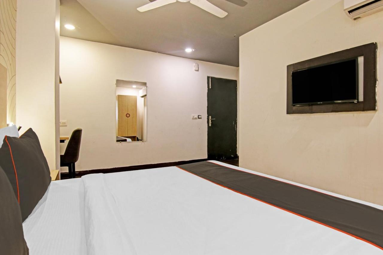 Hotel Collection O Slf Mall Sector 30 Faridabad Exterior foto