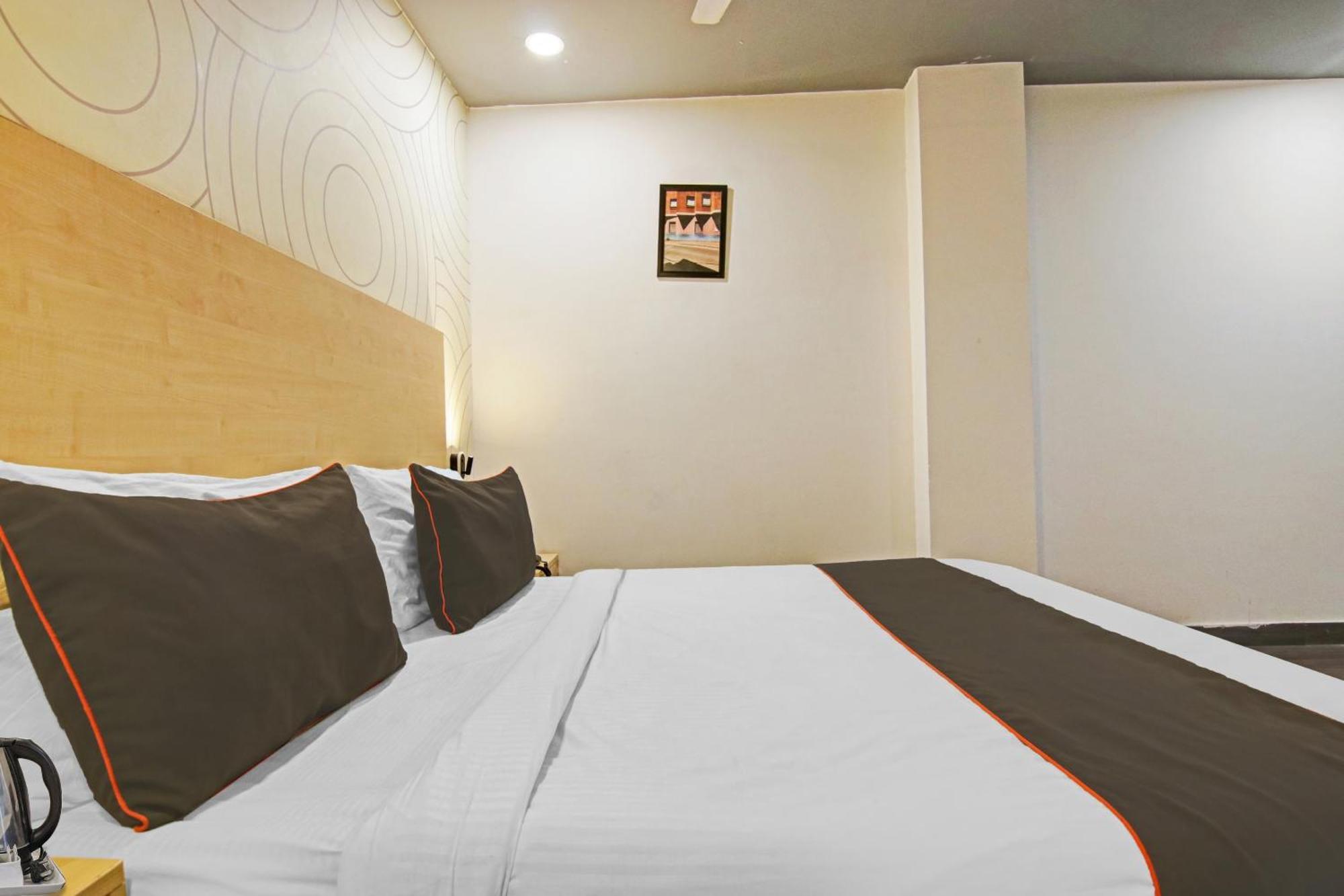 Hotel Collection O Slf Mall Sector 30 Faridabad Exterior foto