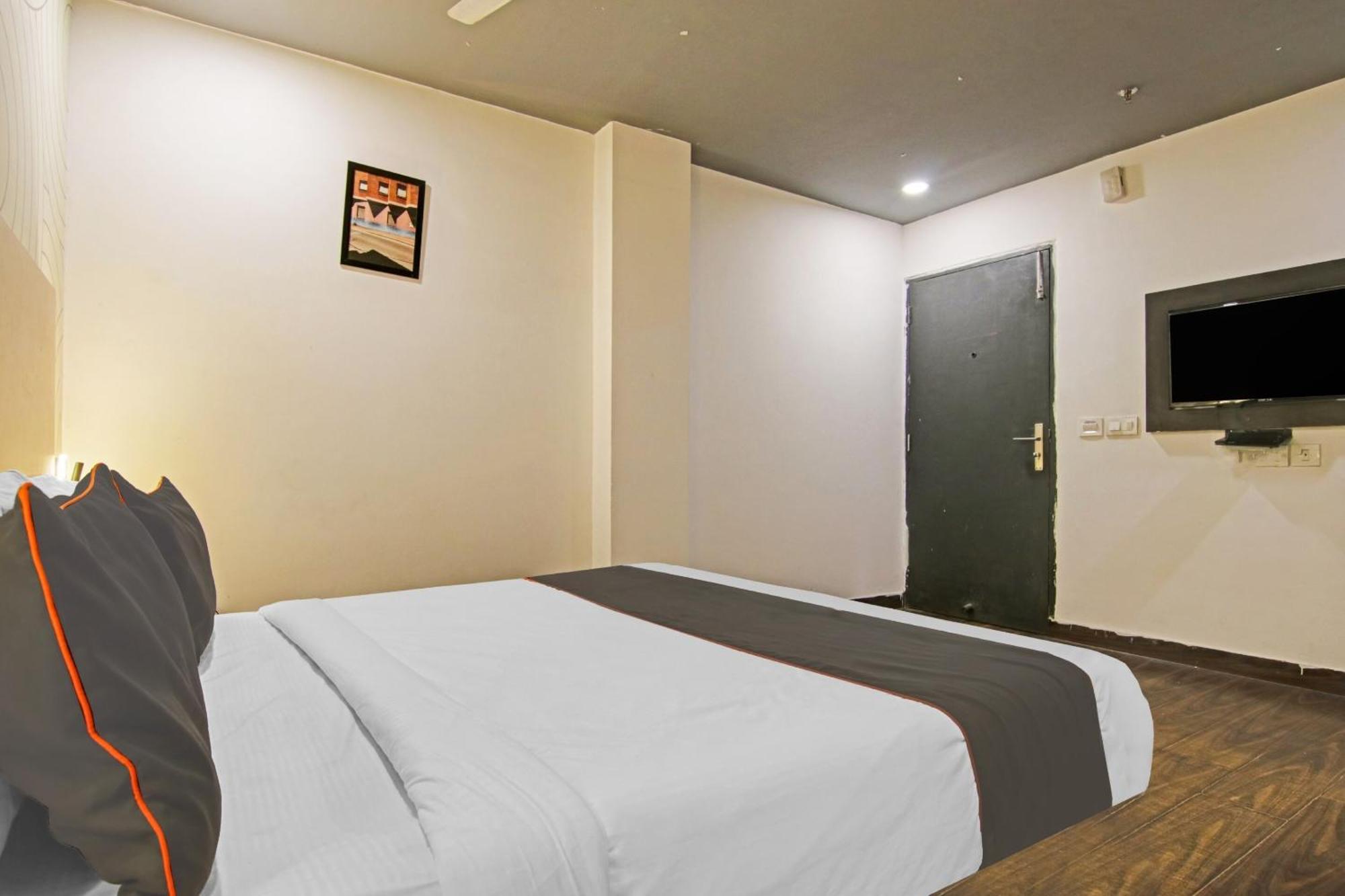 Hotel Collection O Slf Mall Sector 30 Faridabad Exterior foto